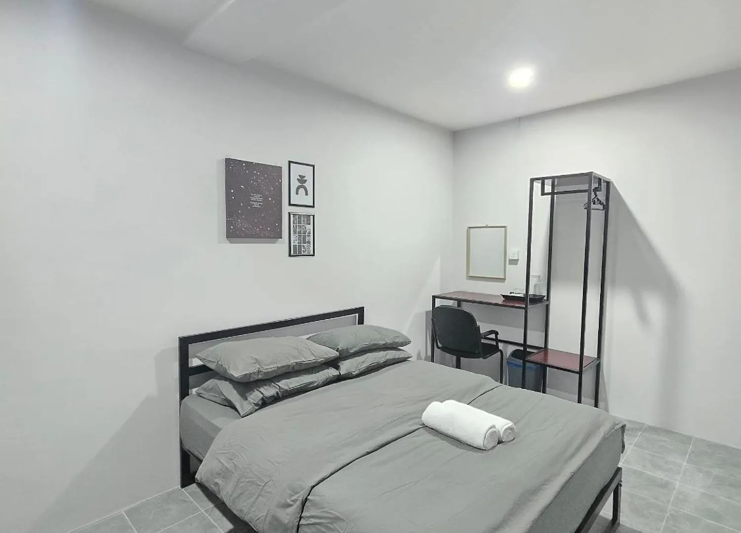Hostel Dazzle Home Aeropod Tanjong Aru
